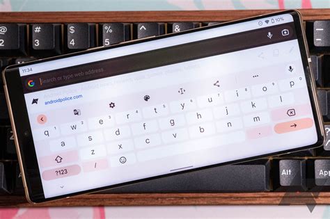 how to pull up keyboard on android phone