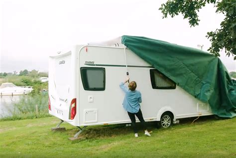 How To Put A Caravan Cover On