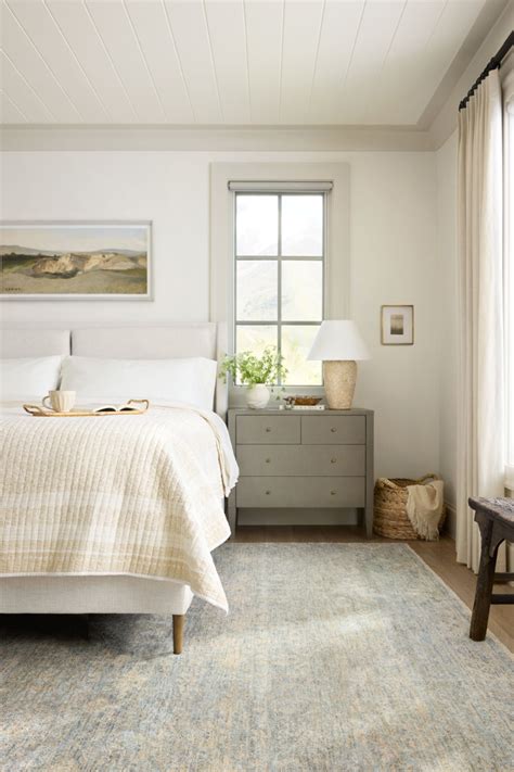 How To Put A Rug In The Bedroom