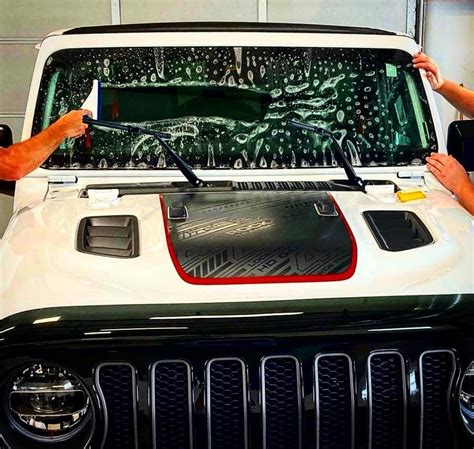 How To Put A Windshield Protector