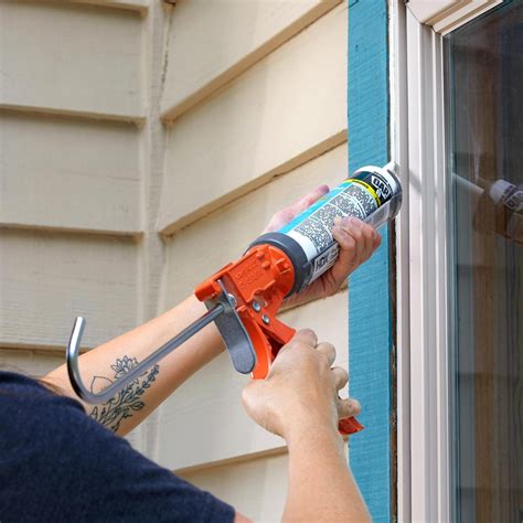 How To Put Caulk Around Windows