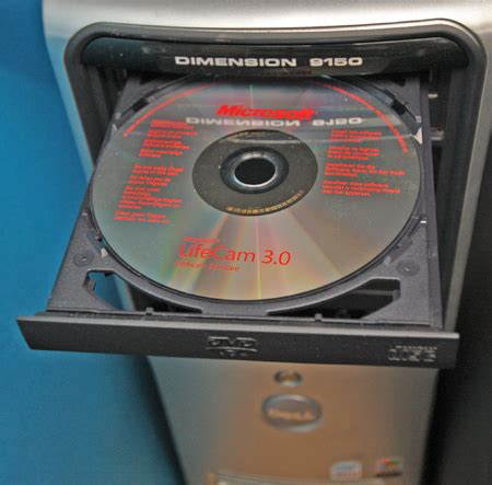 how to put disc in pc