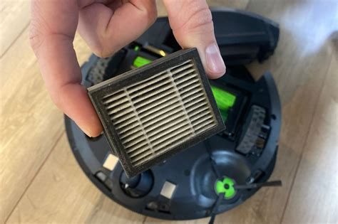 How To Put Filter In Roomba