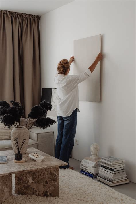 How To Put Flat Canvas On Wall