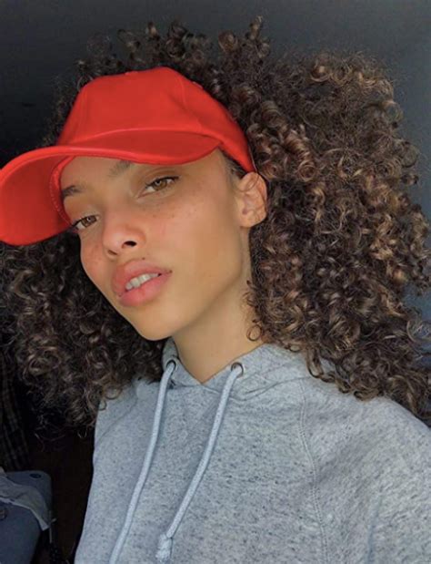 The How To Put On A Cap With Curly Hair Trend This Years