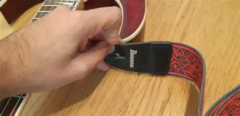 How To Put On A Guitar Strap Without A String