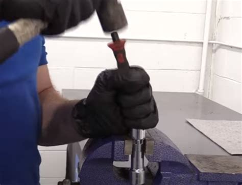 How To Remove A Stuck Socket