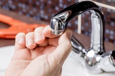 How To Remove Aerator From Pull-Down Faucet