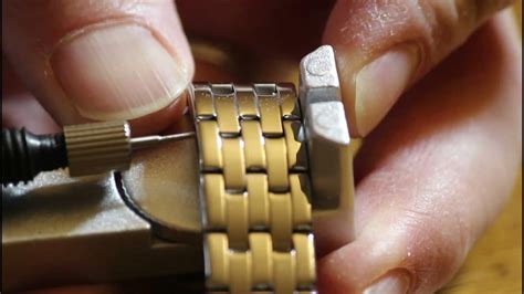 How To Remove Band From Fossil Watch