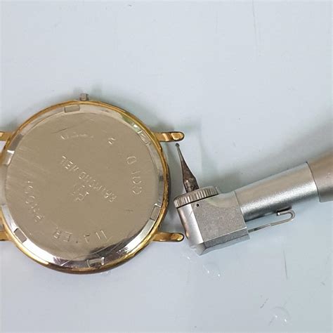 How To Remove Broken Spring Bar