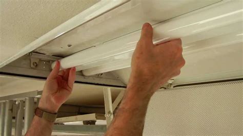 How To Remove Cfl Ballast