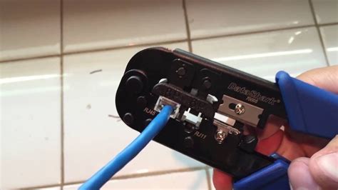 How To Remove Connector From Ethernet Cable