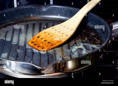 How To Remove Fat From Frying Pan