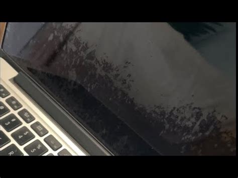 how to remove keyboard marks on laptop screen
