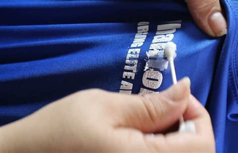 how to remove screen print on t shirt