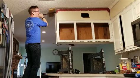 how to remove upper cabinets