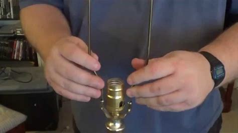 How To Replace A Light Socket In A Lamp