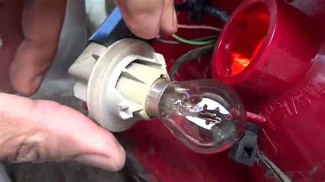 How To Replace A Tail Light Bulb