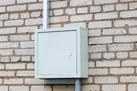 How To Replace An Outside Electrical Box