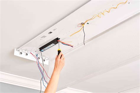 How To Replace Ballast In Fluorescent Lights