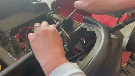 How To Replace Choke Cable On Toro Timecutter