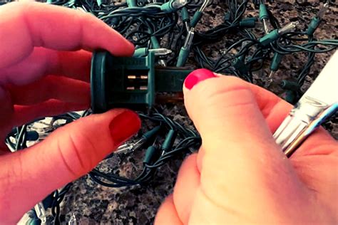 How To Replace Fuse On Holiday Time Lights