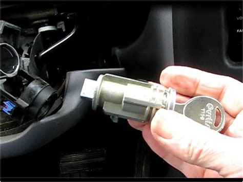how to replace ignition key switch