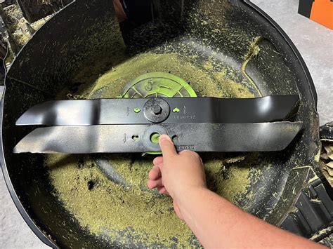How To Replace Lawn Mower 2.0 Blade