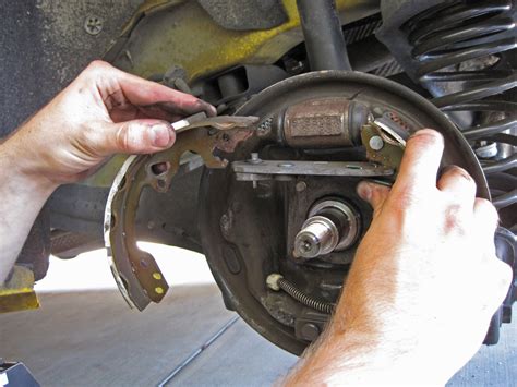 how to replace rear drum brake pads