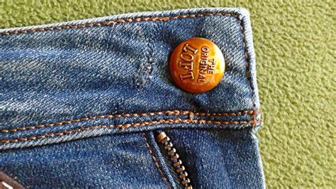 How To Replace Rivets On Jeans