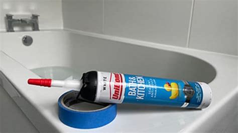 How To Replace Sealant On Bath
