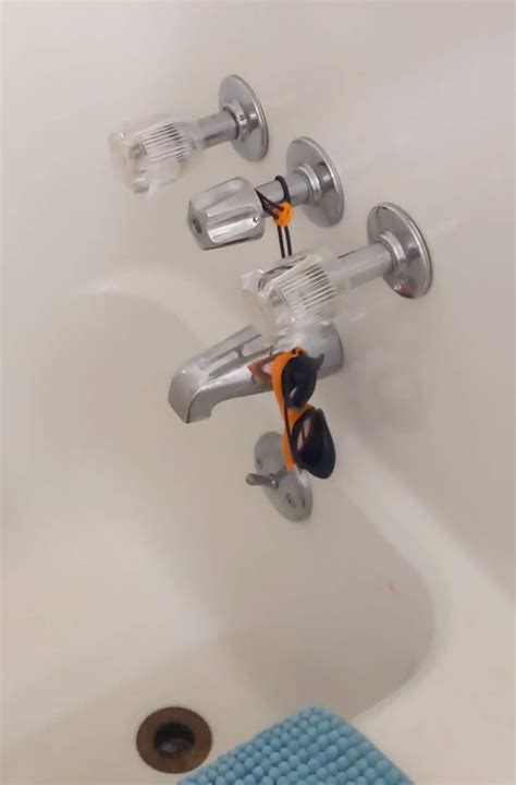 How To Replace Tub Hot And Cold Knobs