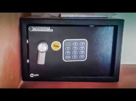 how to reset code on a yale safe