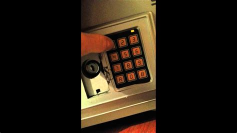 how to reset electronic safe code
