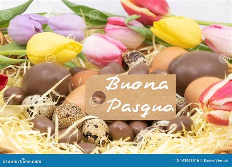 how to say happy easter in italian