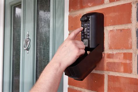 how to set a key safe code