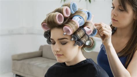 how to set hair in rollers