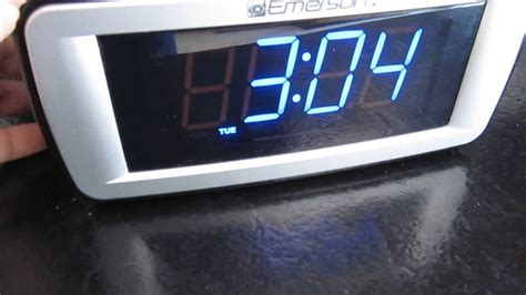 How To Set The Time On An Emerson Clock