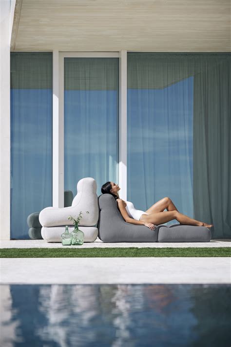 How To Sit In A Pool