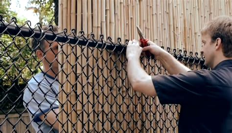 comica.shop:how to square up a chain link fence
