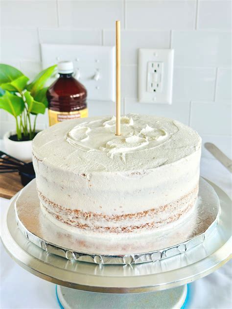 How To Stack A Two Layer Cake