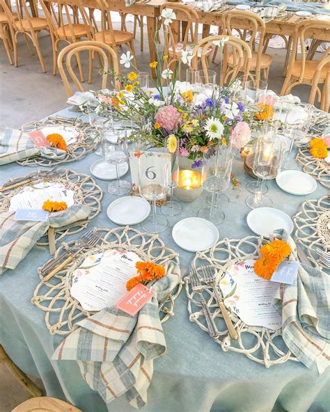 How To Stage A Table Setting