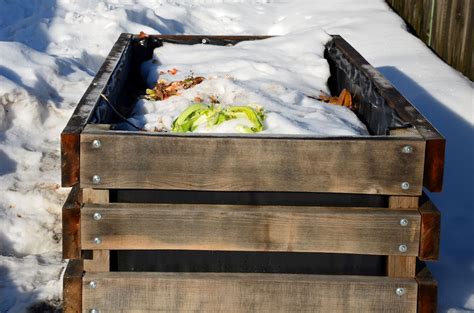 How To Start A Compost Bin In The Winter