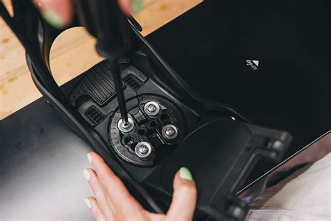 How To Step In Snowboard Bindings Work