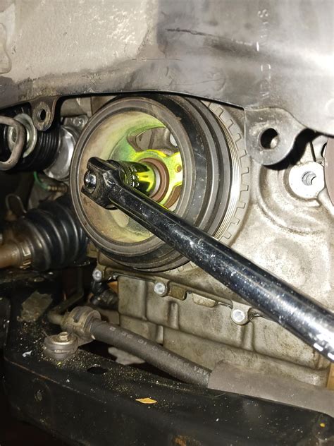 How To Stop Engine From Turning When Removing Harmonic Balancer