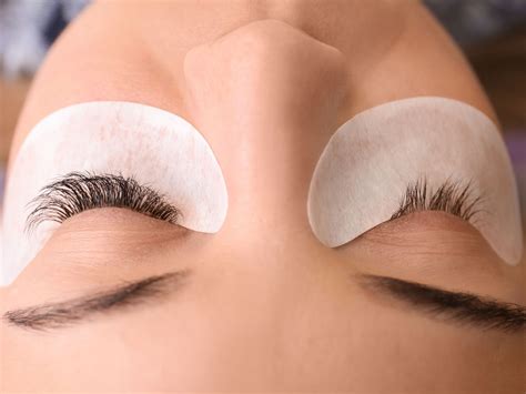 How To Stop Eyelash Extensions From Going In Different Directions