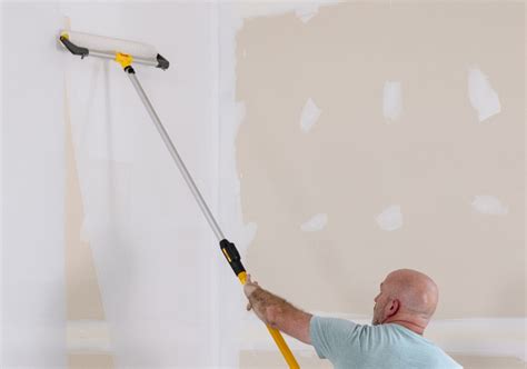 How To Stop Paint Splashing When Using A Roller
