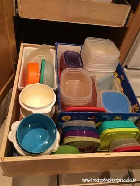 how to store plastic containers