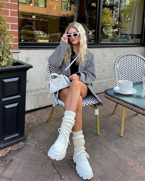 how to style leg warmers