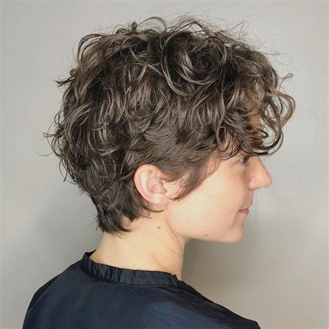 how to style short wavy frizzy hair